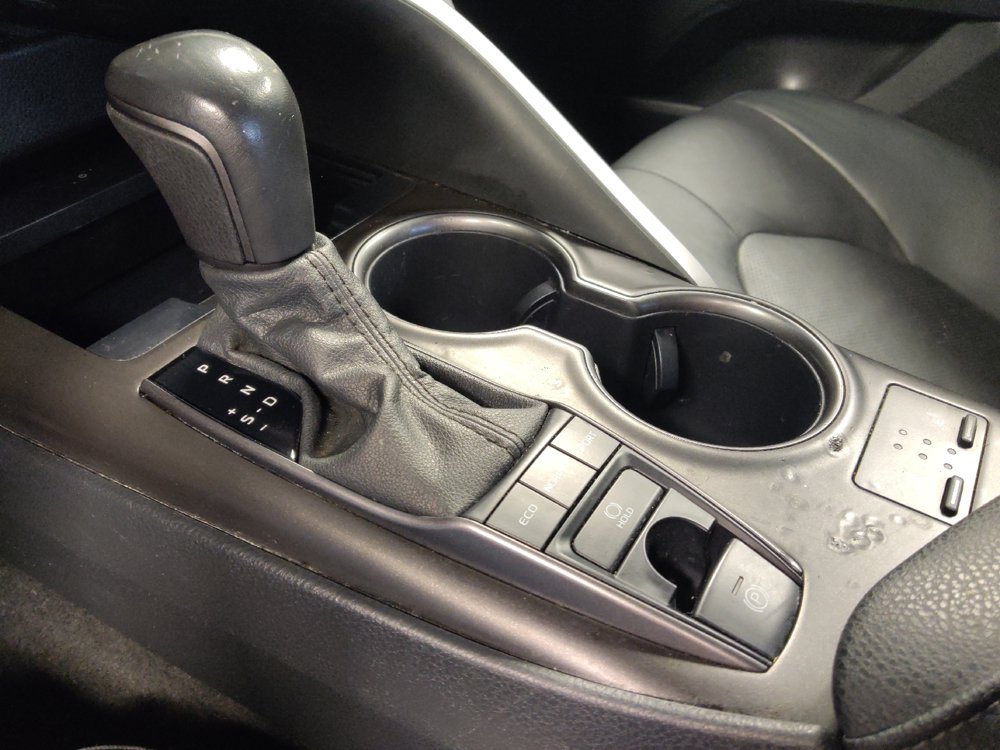 Used 2022 Toyota Camry XSE FWD image 26