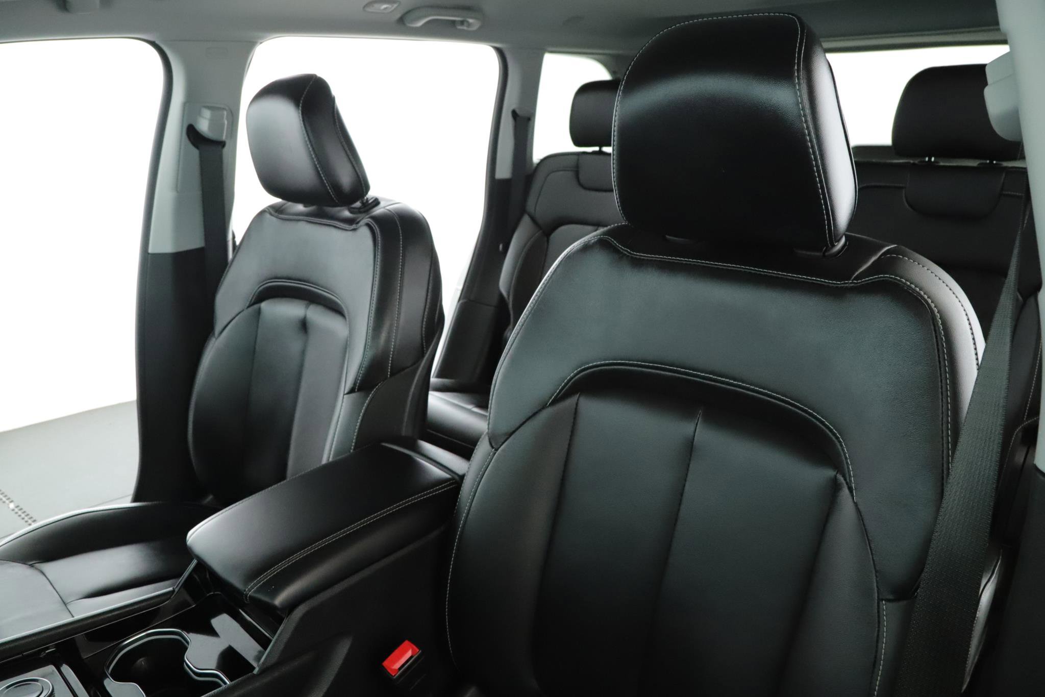 Used 2023 Jeep Grand Cherokee Limited image 4