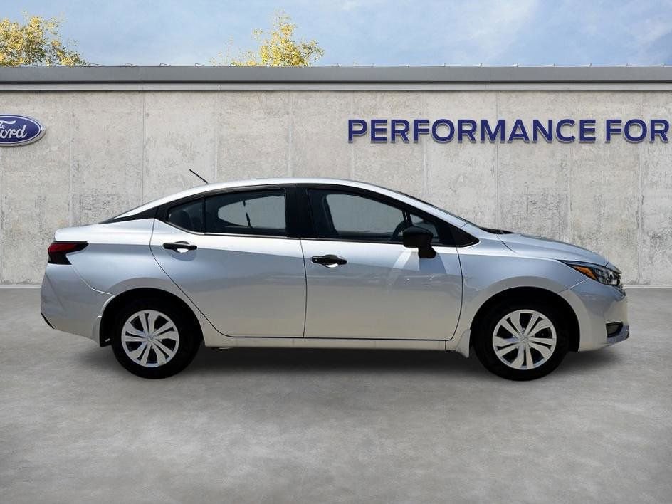 Used 2025 Nissan Versa S w/ Trunk Package FWD image 6