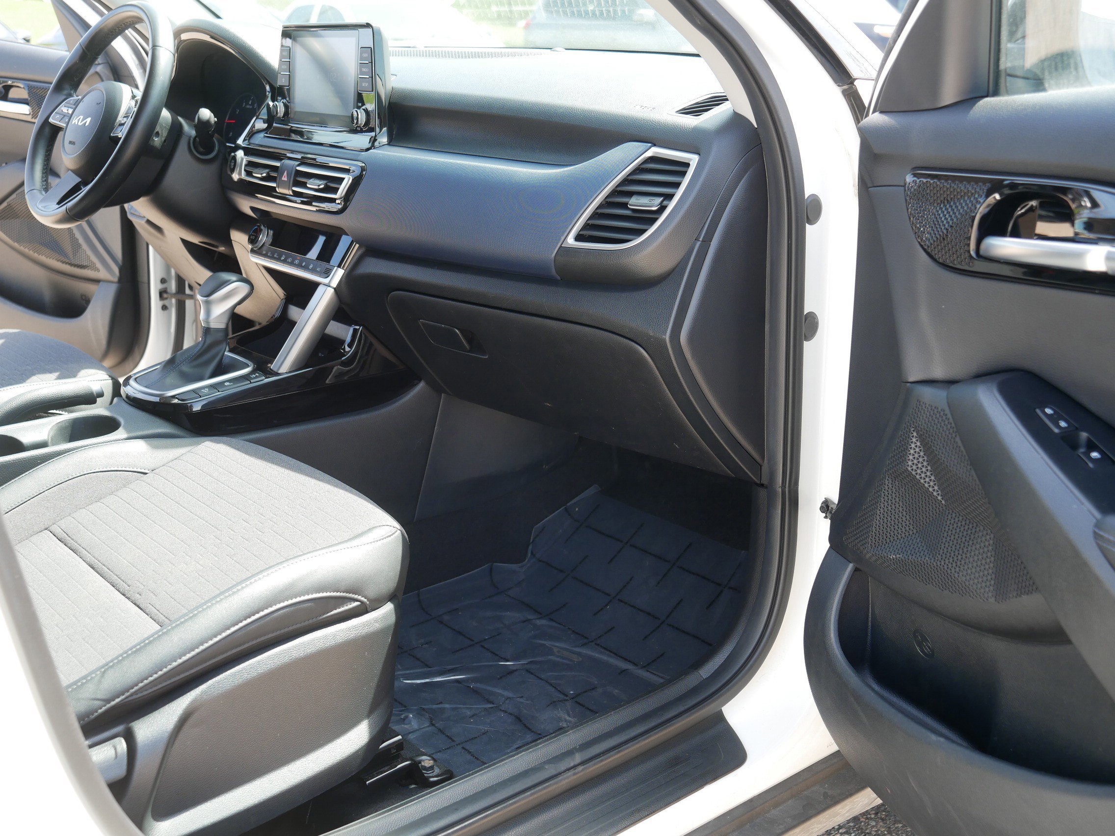 Used 2023 Kia Seltos S image 19