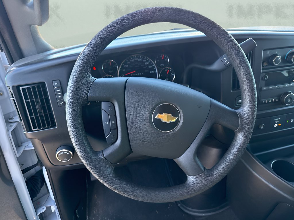Used 2025 Chevrolet Express 3500 LT w/ LT Preferred Equipment Group RWD image 11