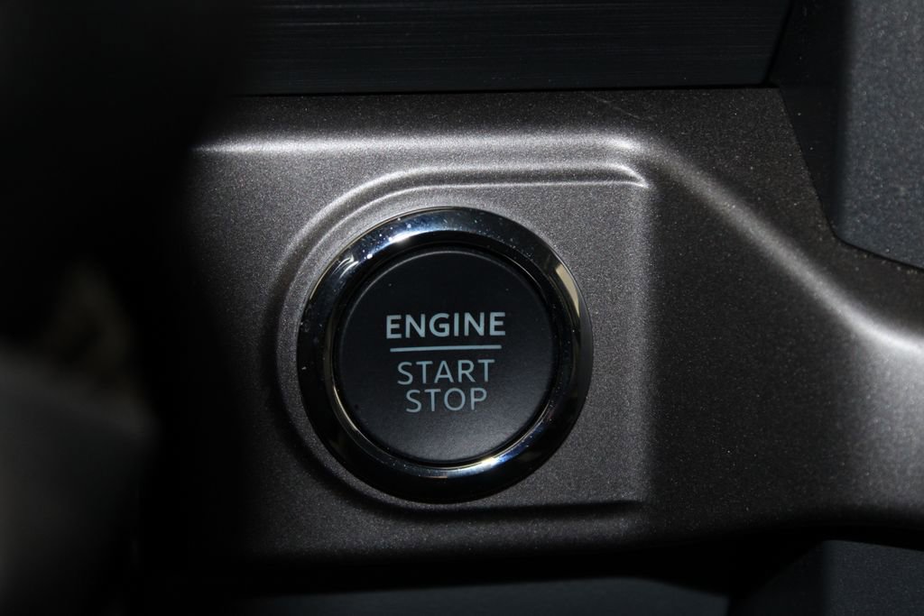 Used 2025 Ford F150 XLT w/ Equipment Group 302A MID image 26