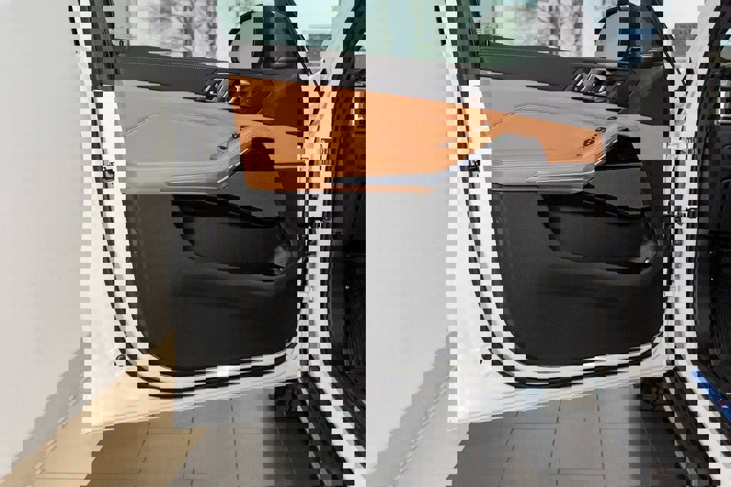 New 2026 BMW X5 xDrive50e w/ Premium Package image 12