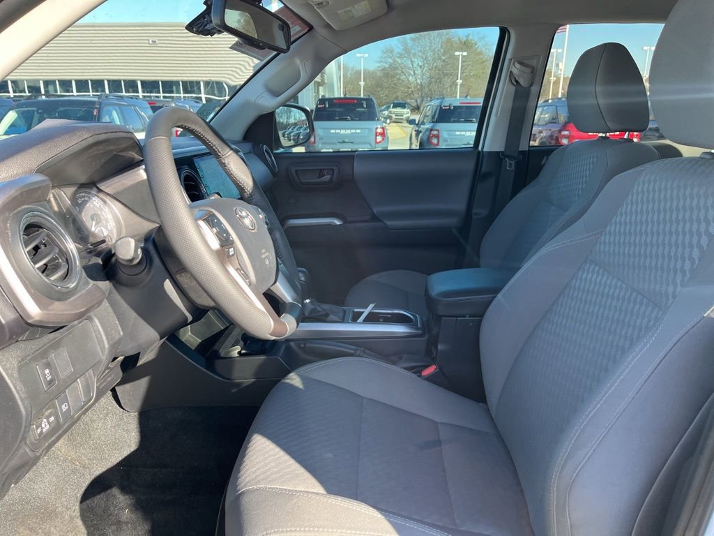 Used 2023 Toyota Tacoma SR5 w/ Technology Package image 13
