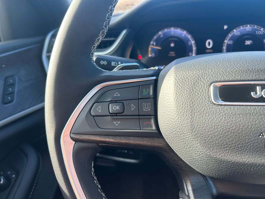 New 2025 Jeep Grand Cherokee Limited image 9