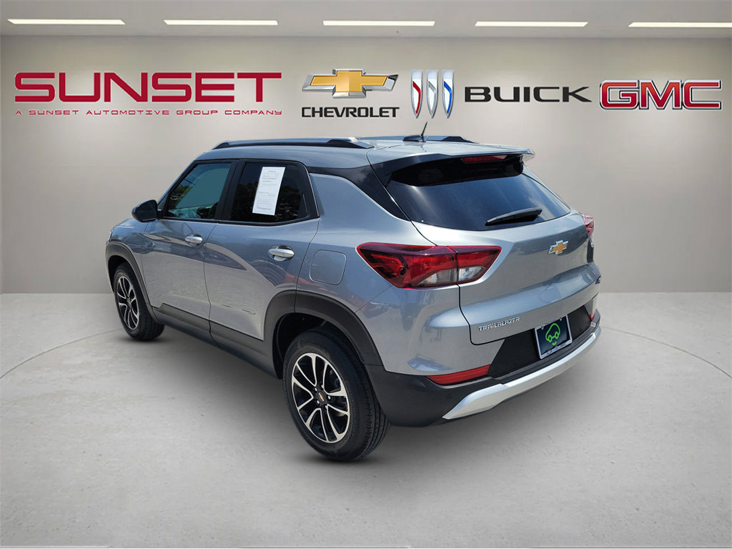 Certified 2024 Chevrolet TrailBlazer LT w/ Convenience Package FWD image 6