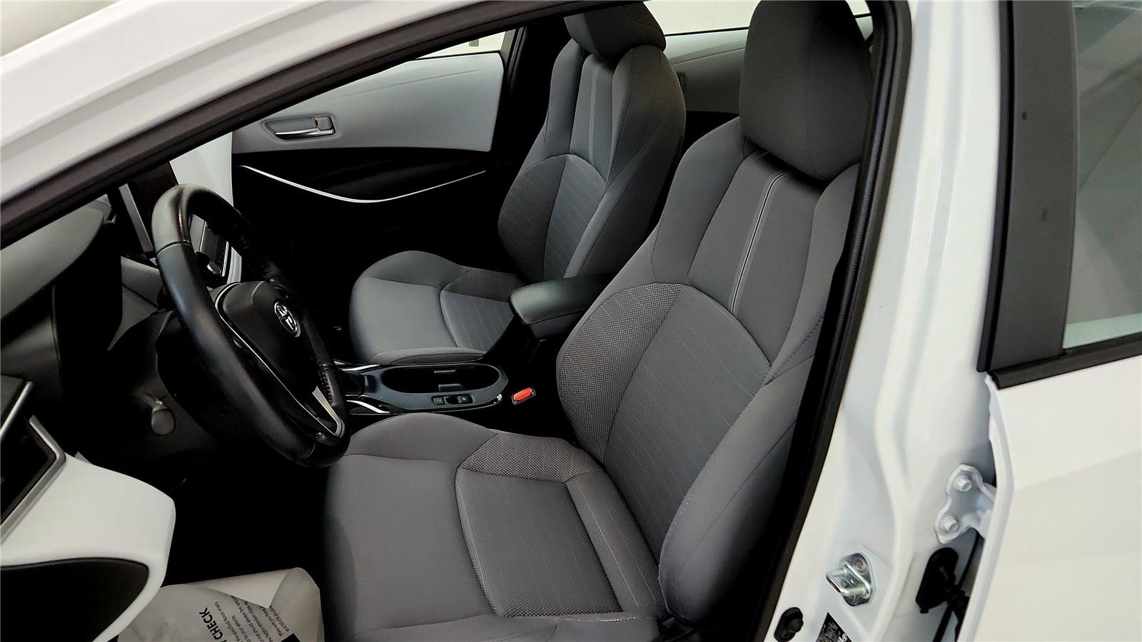 Certified 2023 Toyota Corolla SE w/ SE Premium Package image 32