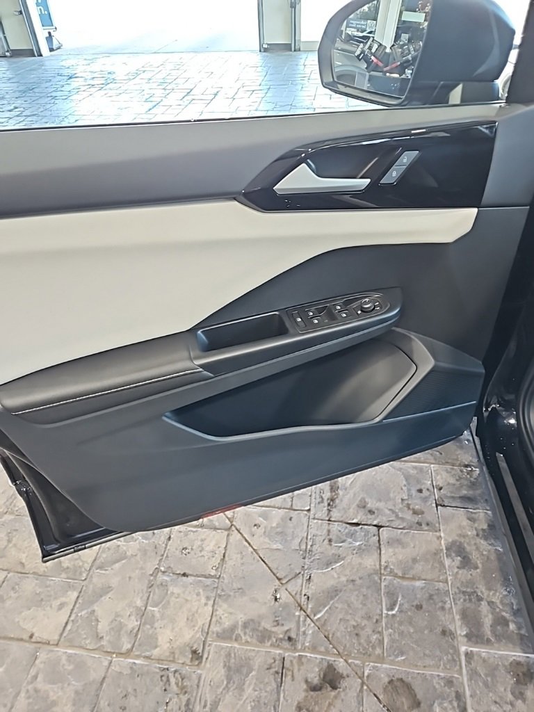 New 2026 Volkswagen Taos S image 25