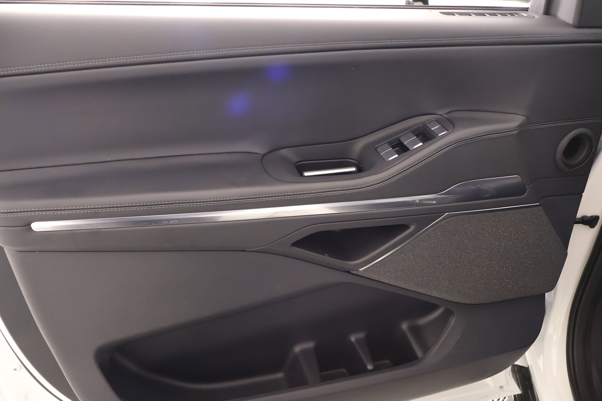 New 2026 Lincoln Navigator Reserve w/ Jet Appearance Package image 17