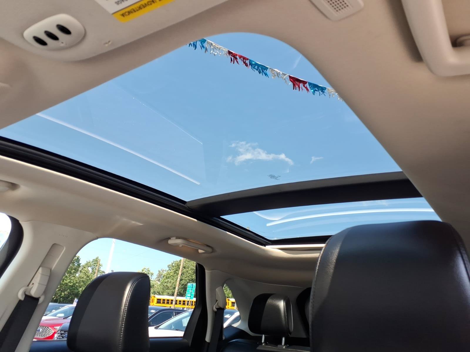 Certified 2022 Ford Edge SEL w/ Convenience Package AWD/4WD image 24