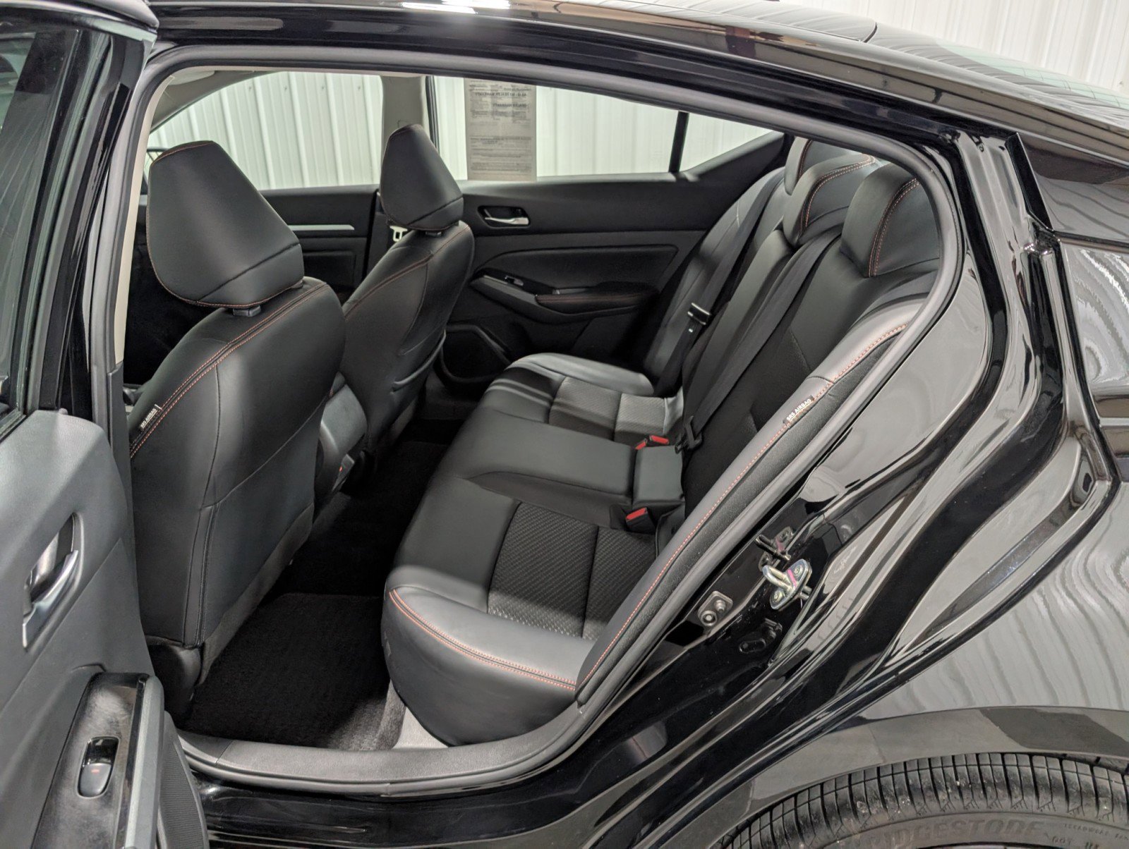 Used 2025 Nissan Altima 2.5 SR image 9