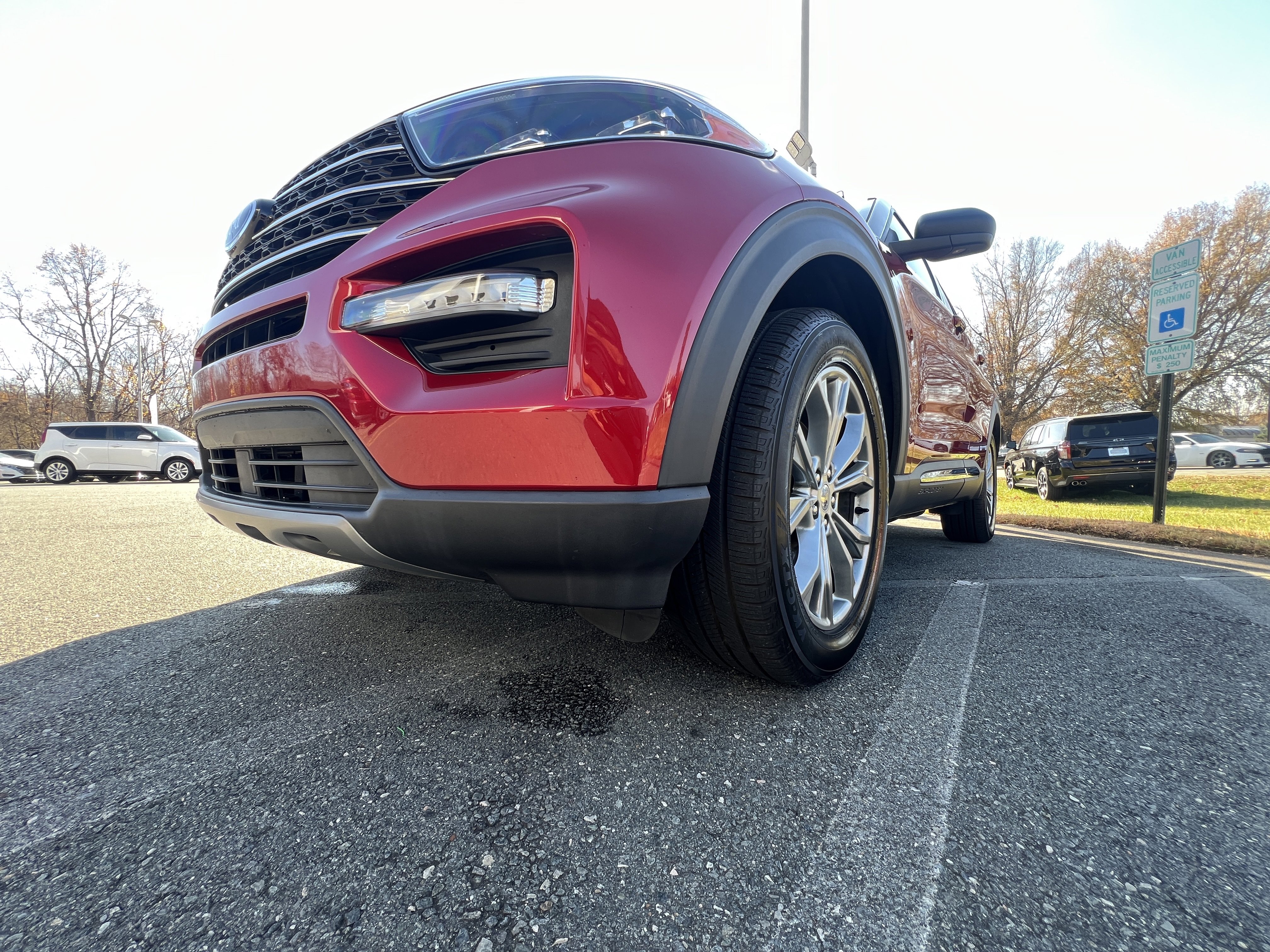 Used 2020 Ford Explorer XLT w/ Equipment Group 202A image 11