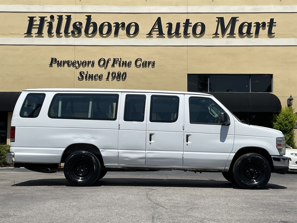 Used 2009 Ford E-350 and Econoline 350 XLT RWD image 5