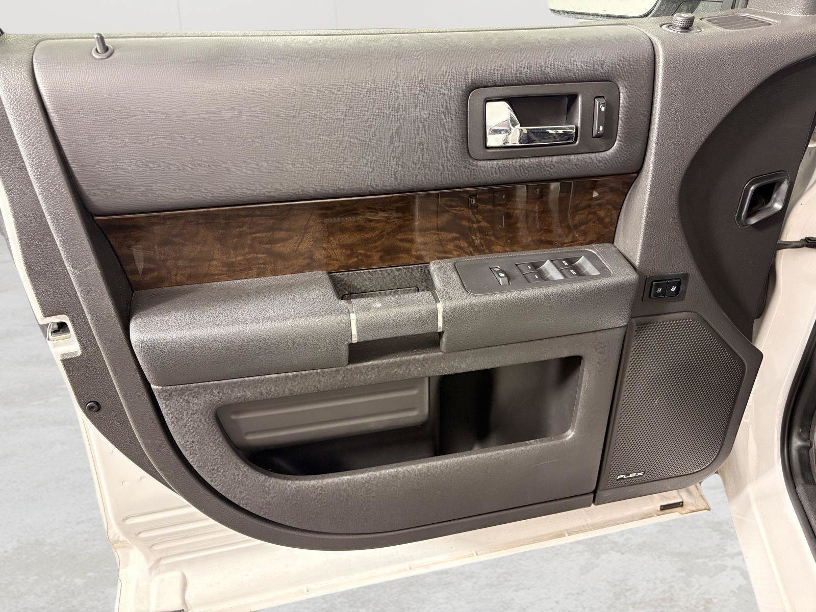 Used 2019 Ford Flex Limited w/ Equipment Group 303A AWD/4WD image 14
