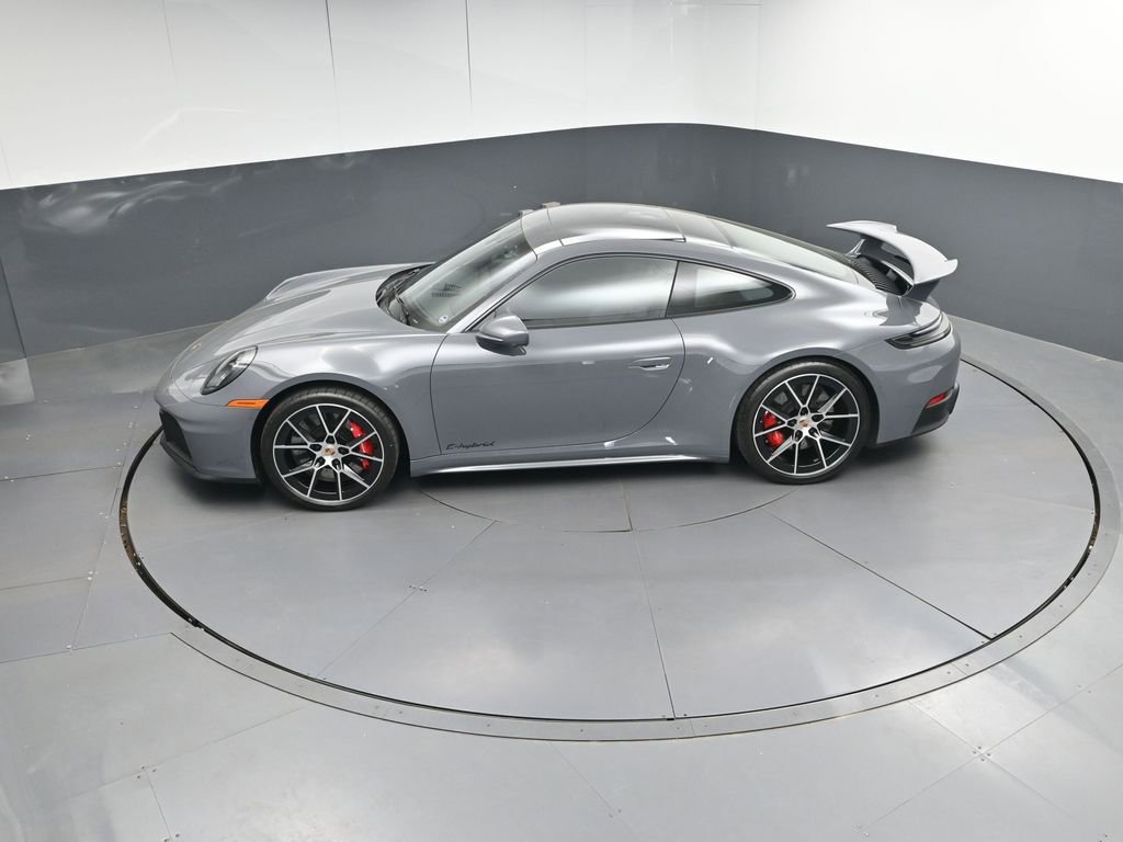 Certified 2026 Porsche 911 GTS image 37