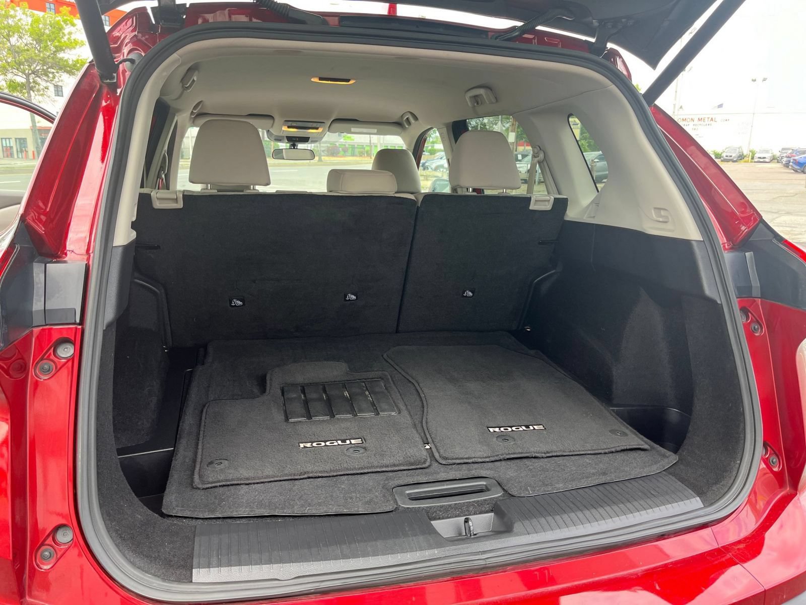 Used 2025 Nissan Rogue SV AWD/4WD image 36