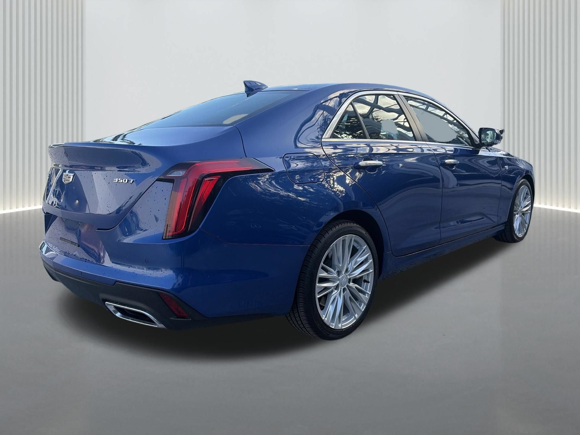 Used 2022 Cadillac CT4 Premium Luxury RWD image 6