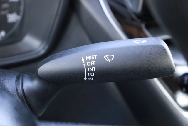 Used 2025 Toyota Corolla LE image 21