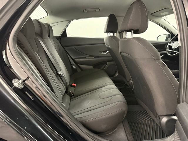 Used 2023 Hyundai Elantra SEL w/ Convenience Package image 12