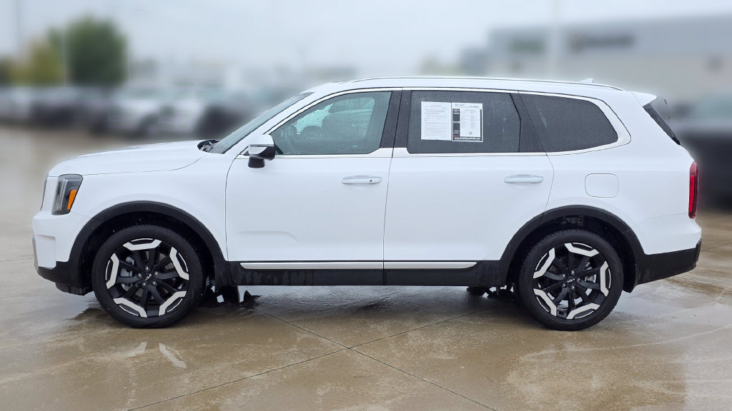 Used 2024 Kia Telluride S w/ S Sunroof Package AWD/4WD image 2