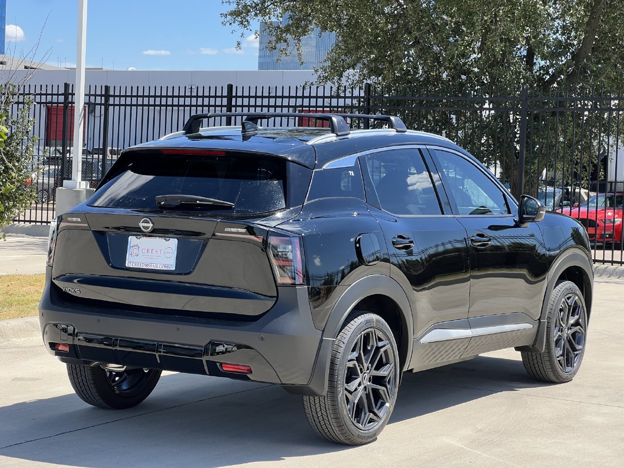 New 2027 Nissan Kicks SR FWD image 4