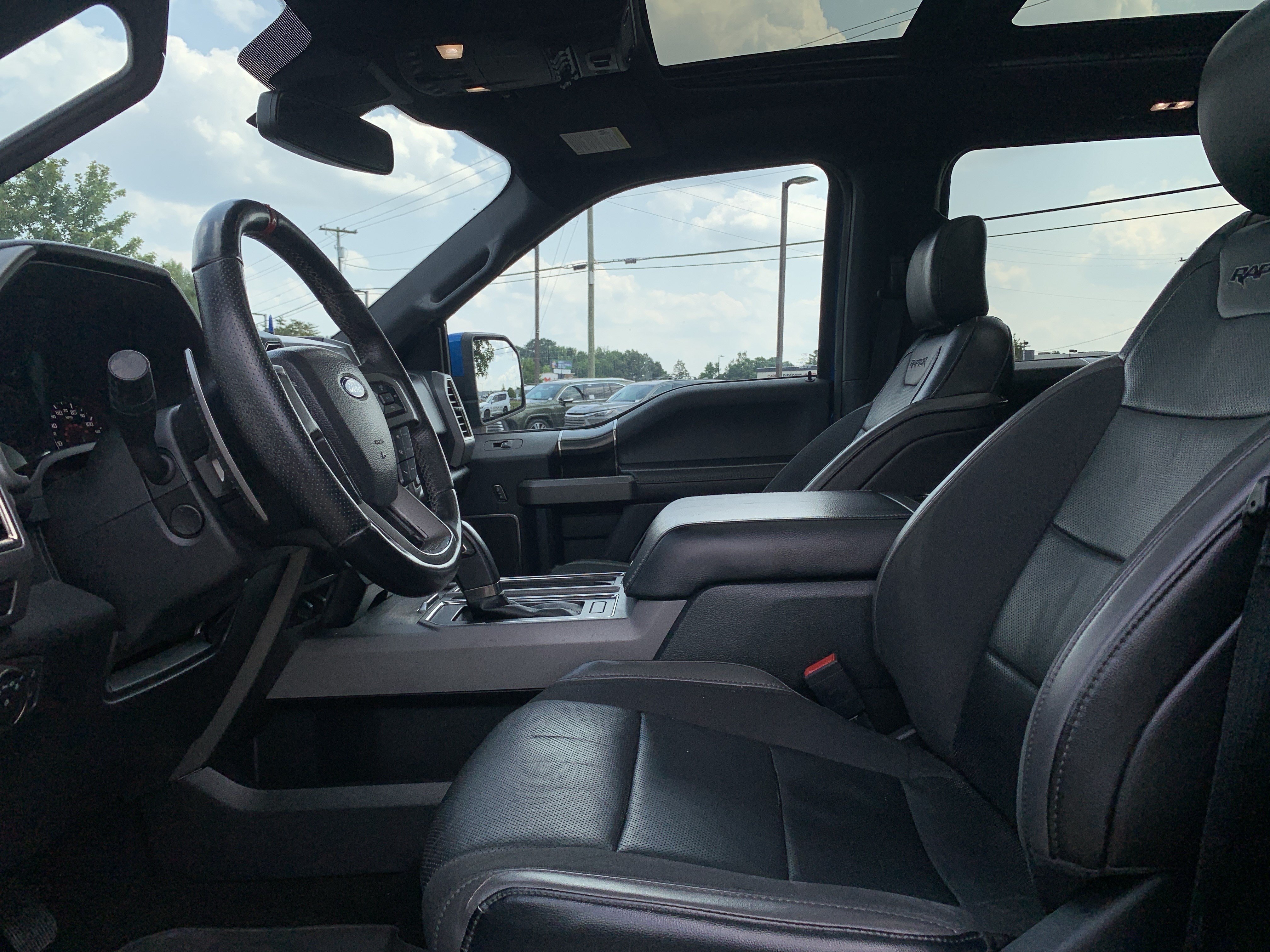 Used 2020 Ford F150 Raptor w/ Equipment Group 802A Luxury AWD/4WD image 16