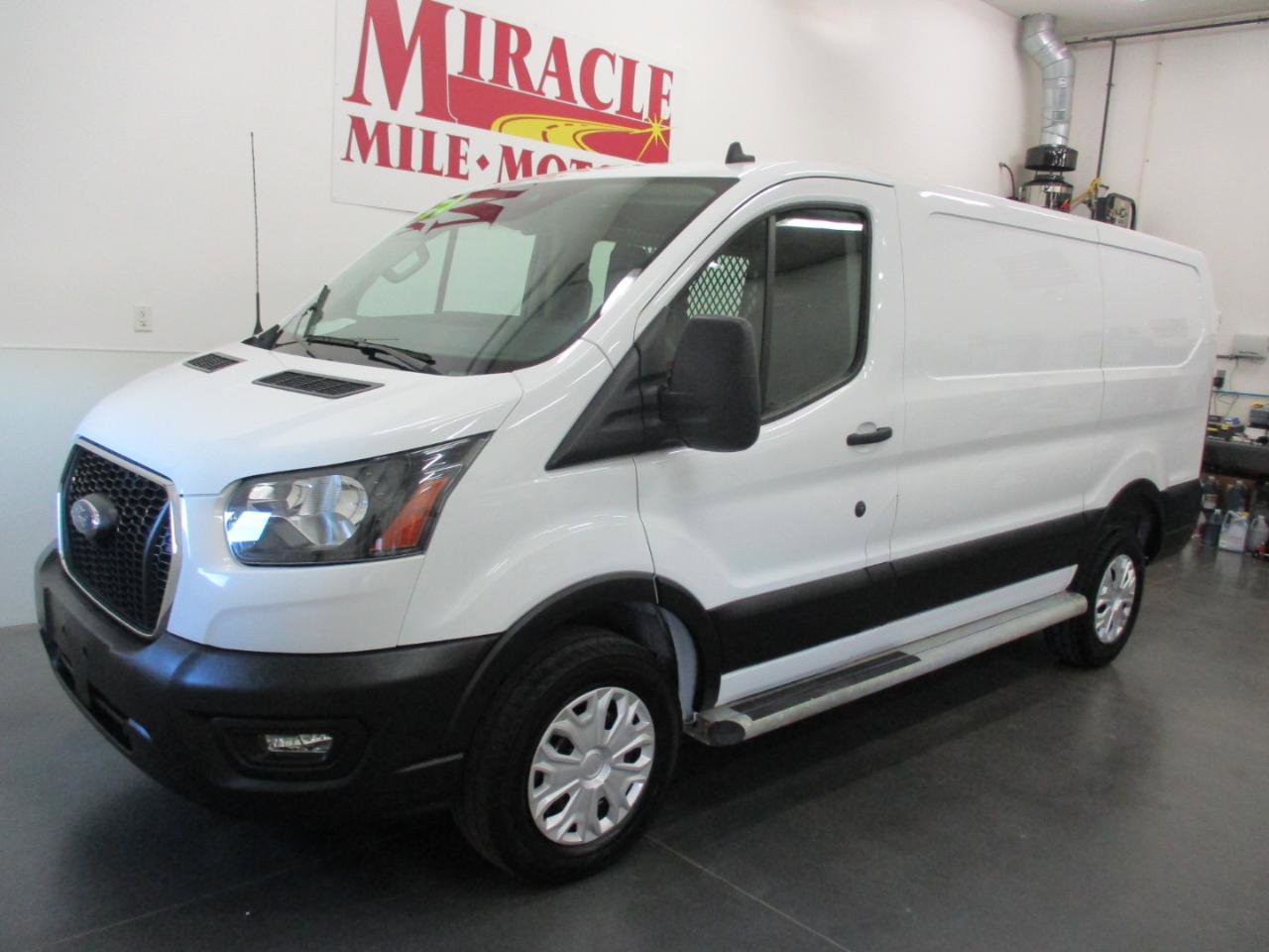 Used 2024 Ford Transit 250 Low Roof w/ Exterior Upgrade Package image 3