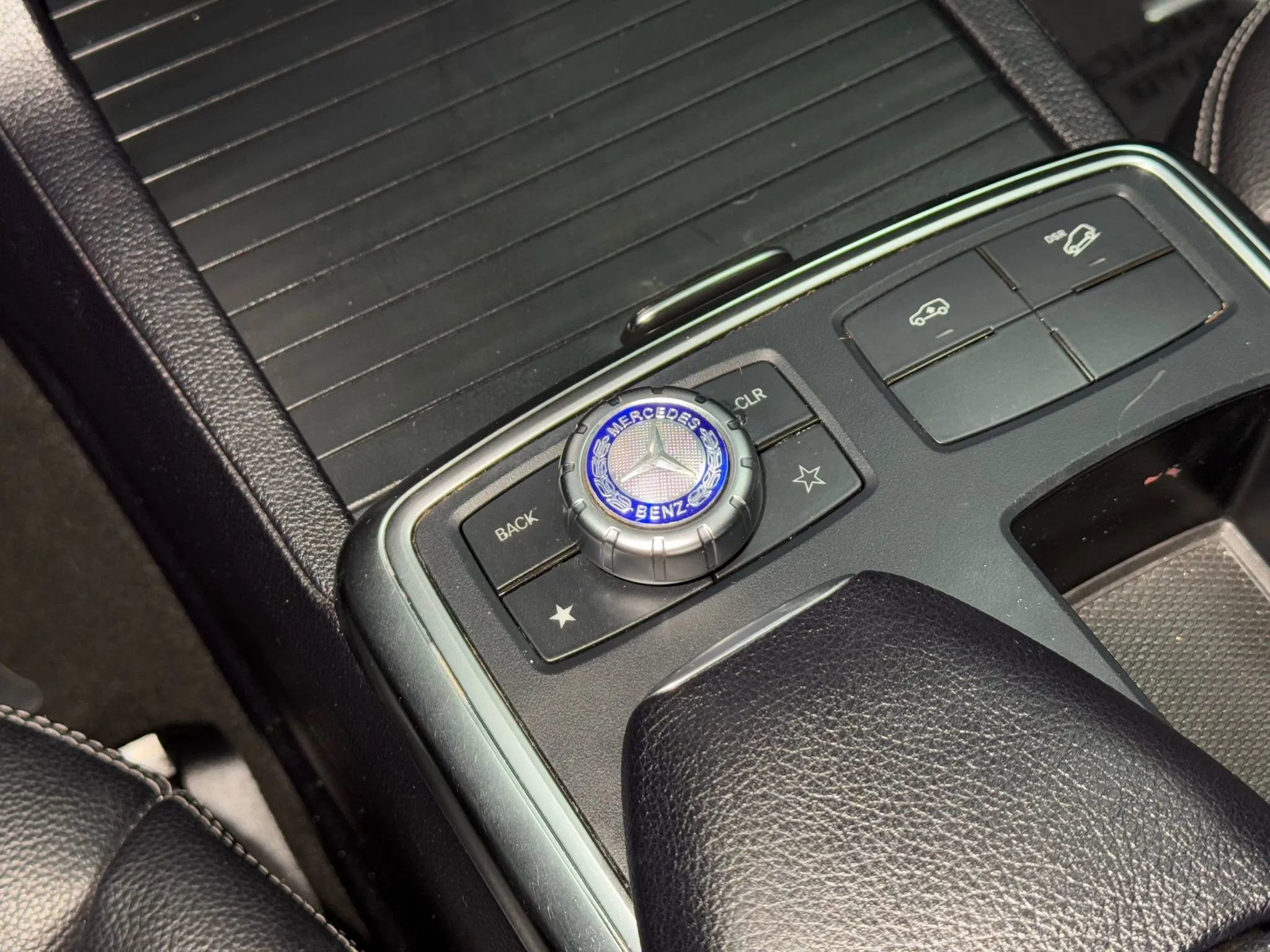 Used 2016 Mercedes-Benz GL 450 4MATIC w/ Premium I Package image 34