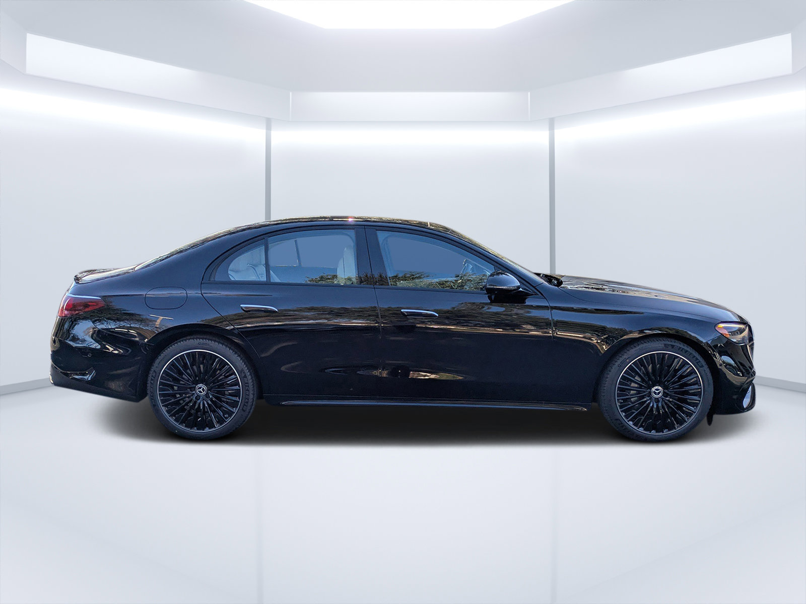 New 2026 Mercedes-Benz E 350 4MATIC Sedan image 5