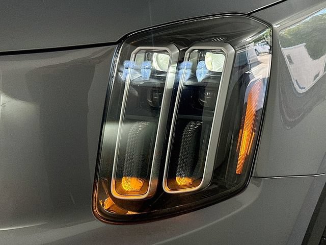 Used 2024 Kia Telluride EX w/ EX Captain's Chair Package AWD/4WD image 35