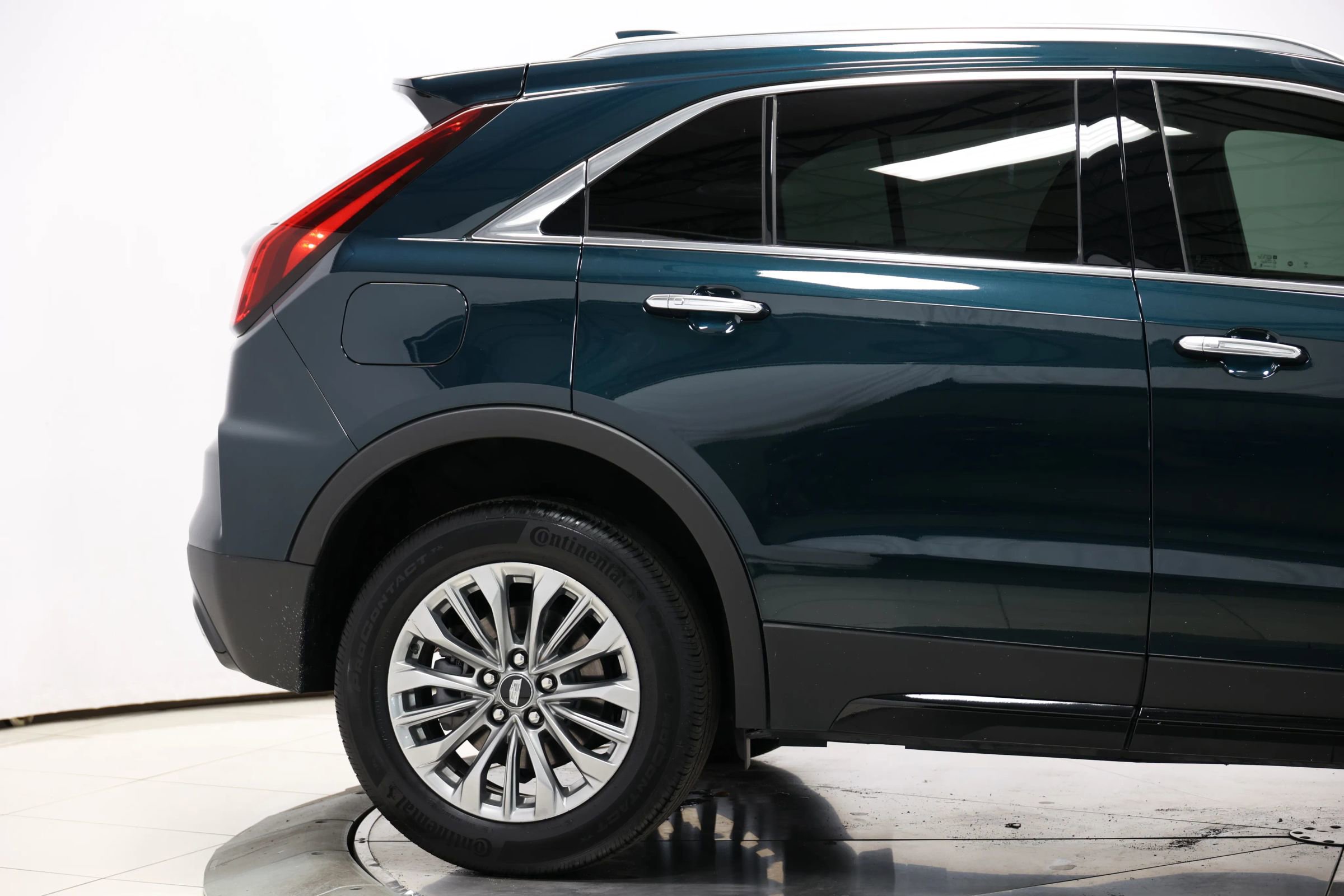 Used 2024 Cadillac XT4 Premium Luxury image 53