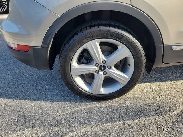 Used 2017 Lincoln MKC Premiere AWD/4WD image 12