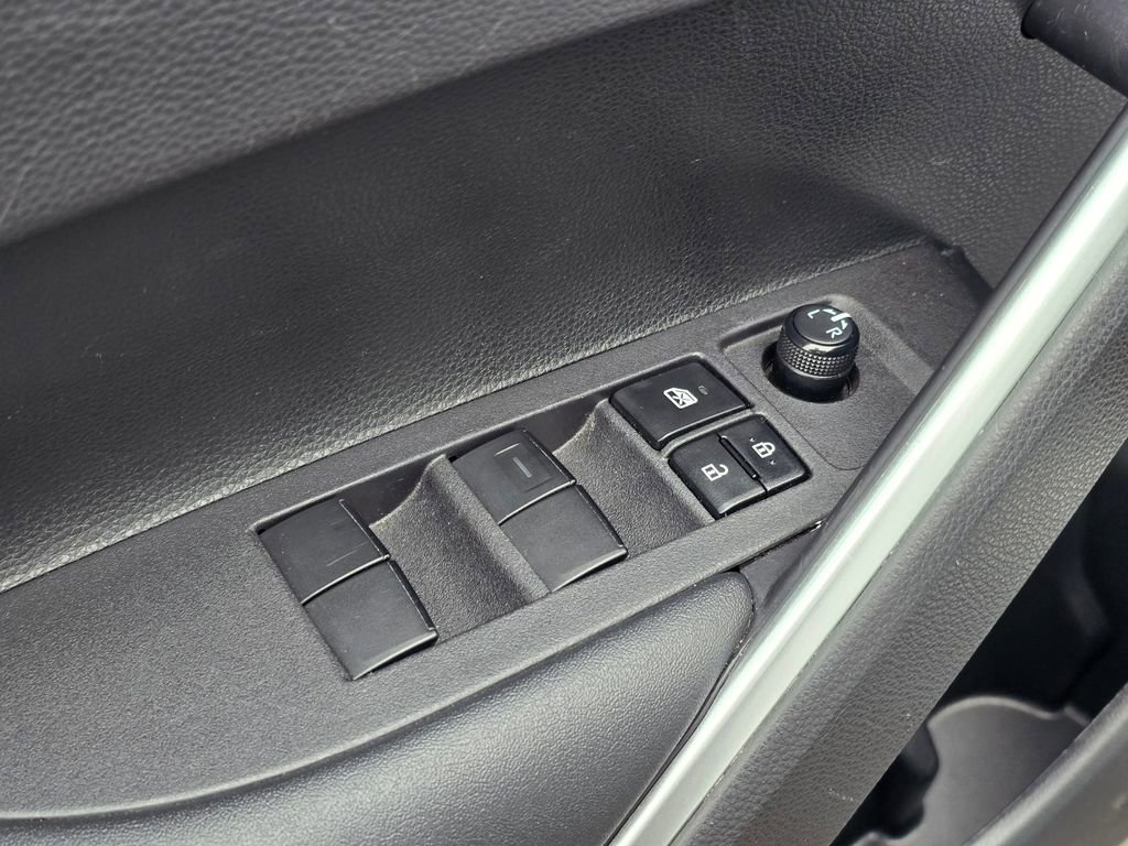 Used 2024 Toyota Corolla Cross XLE w/ Convenience Package image 22