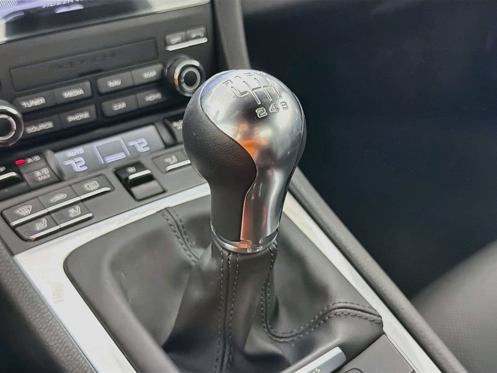 Used 2024 Porsche 718 Cayman w/ Premium Package RWD image 17