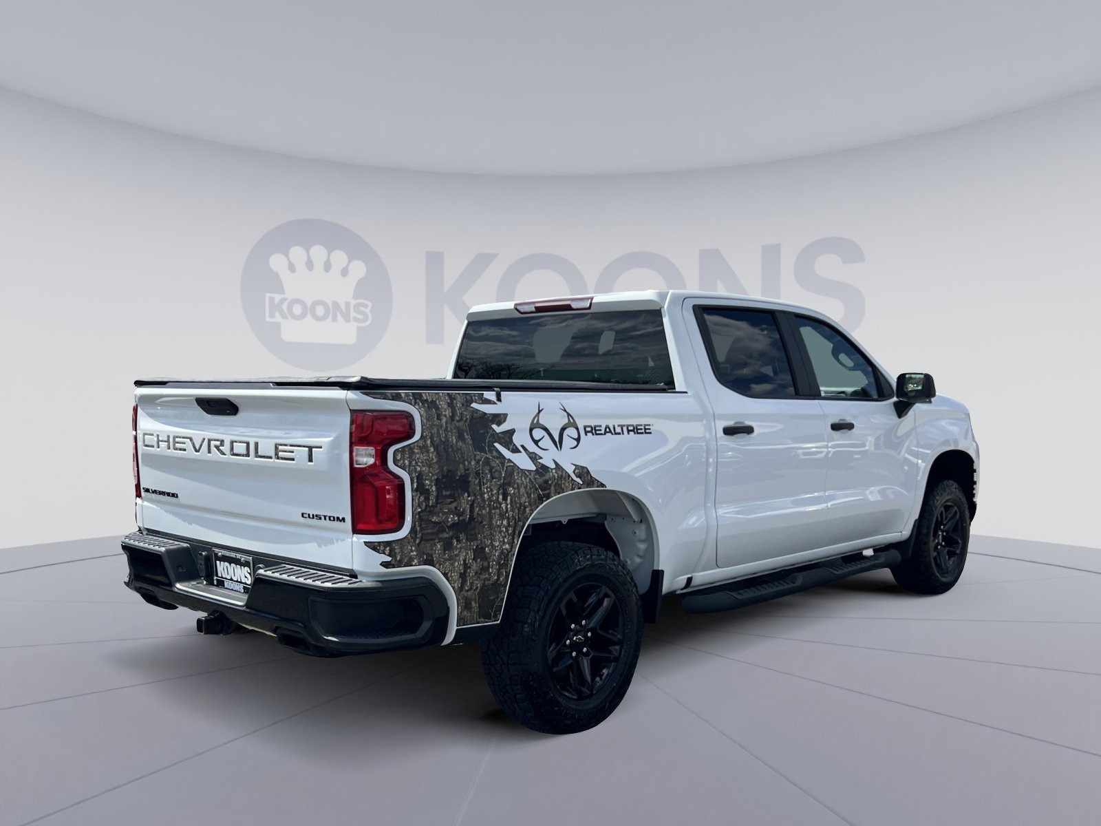 Used 2021 Chevrolet Silverado 1500 Custom Trail Boss w/ Realtree Special Edition image 7