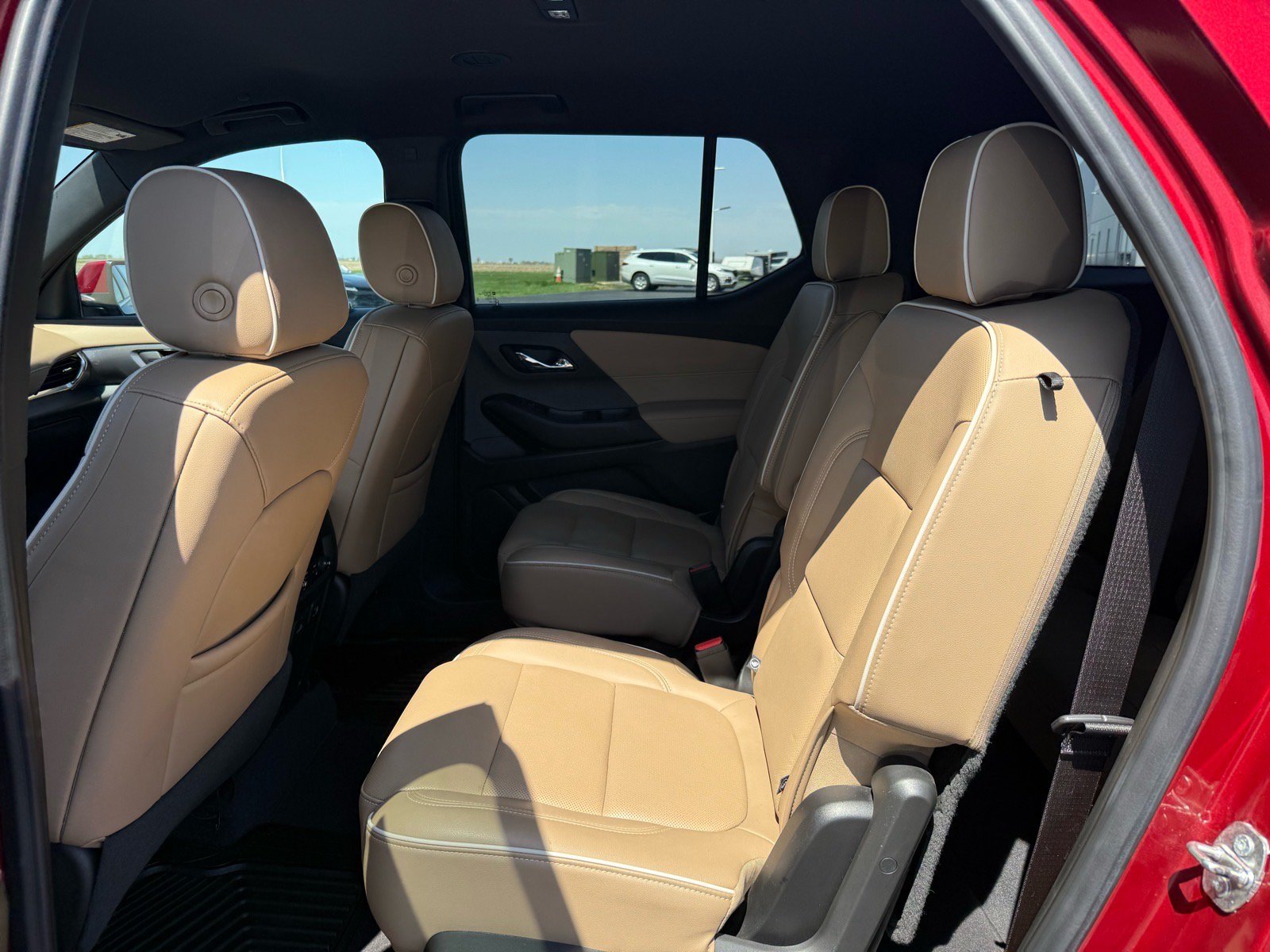 Used 2022 Chevrolet Traverse Premier AWD/4WD image 12