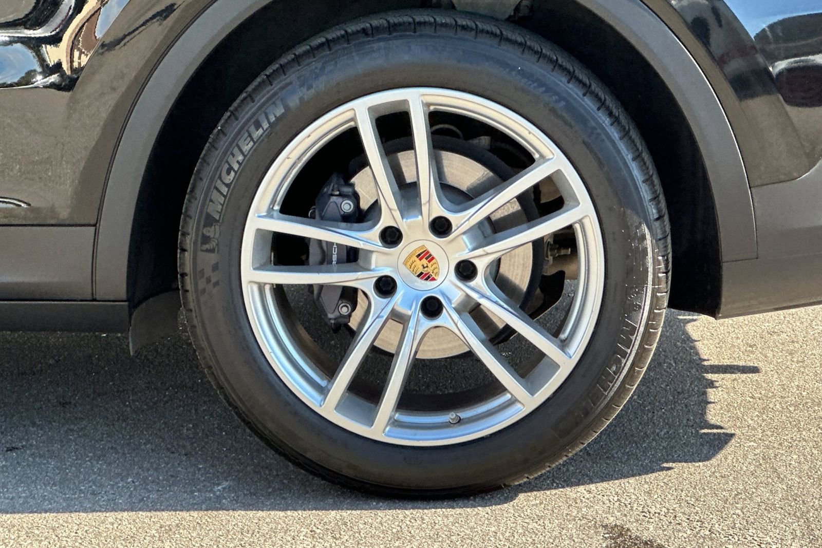 Used 2021 Porsche Cayenne image 44