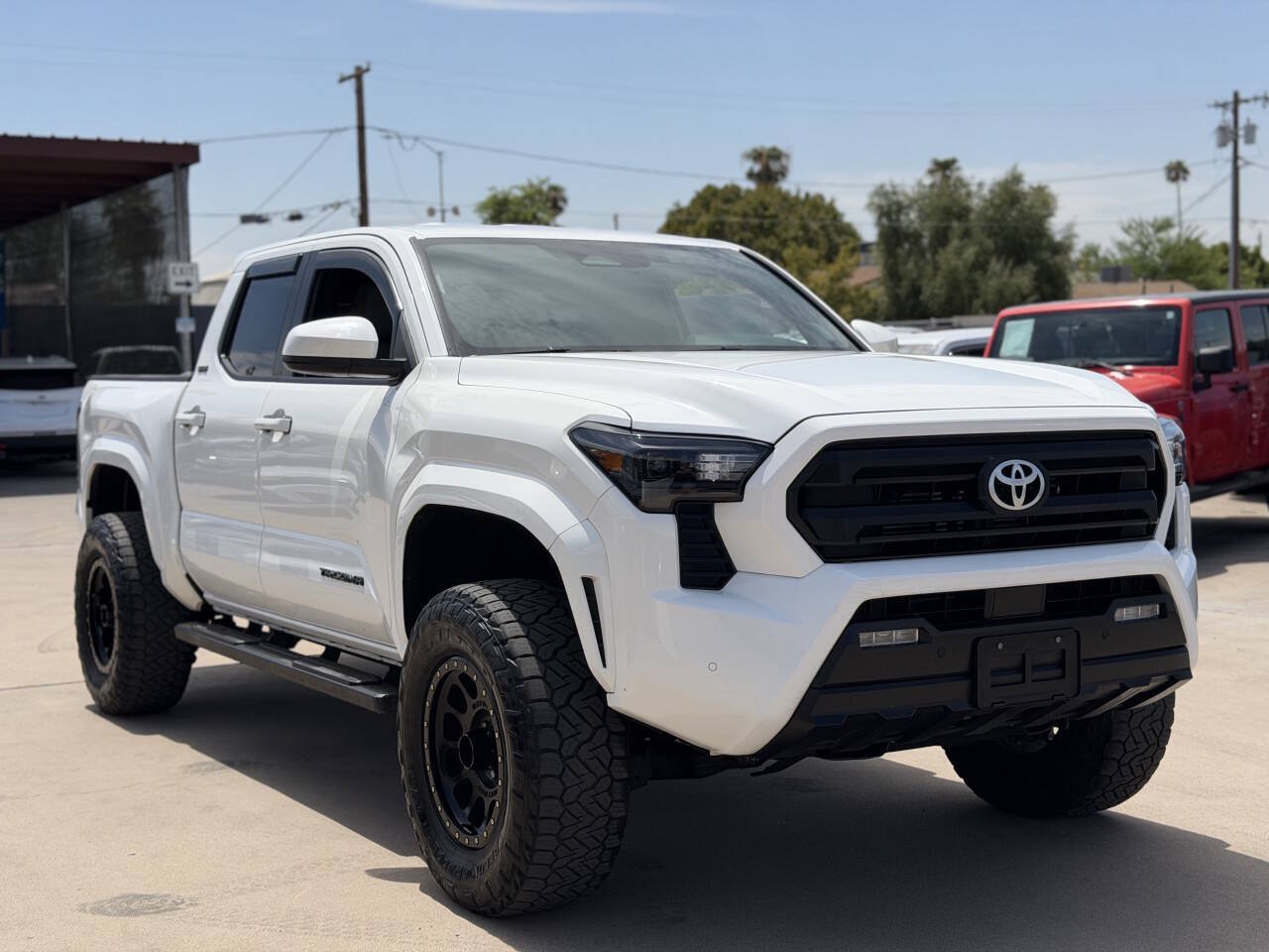 Used 2024 Toyota Tacoma SR5 AWD/4WD image 2