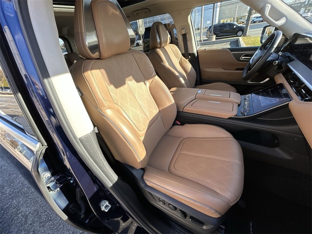 Certified 2025 INFINITI QX80 Sensory image 26