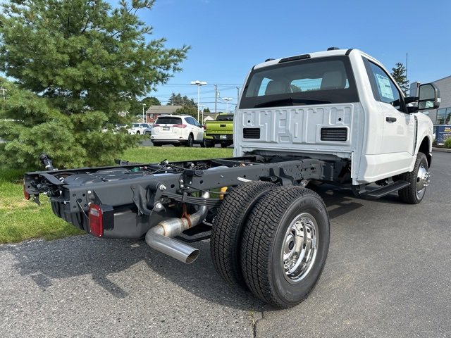 New 2024 Ford F350 XL w/ XL Chrome Package image 4