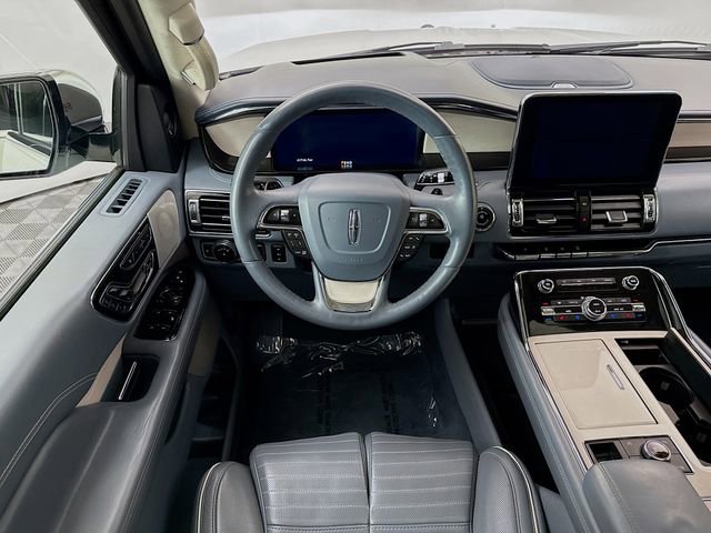 Used 2020 Lincoln Navigator L Black Label w/ Cargo Convenience Package image 24