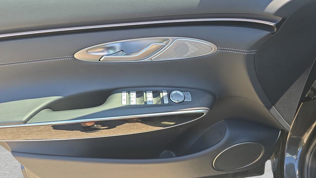 New 2026 Genesis GV70 2.5T AWD/4WD image 16