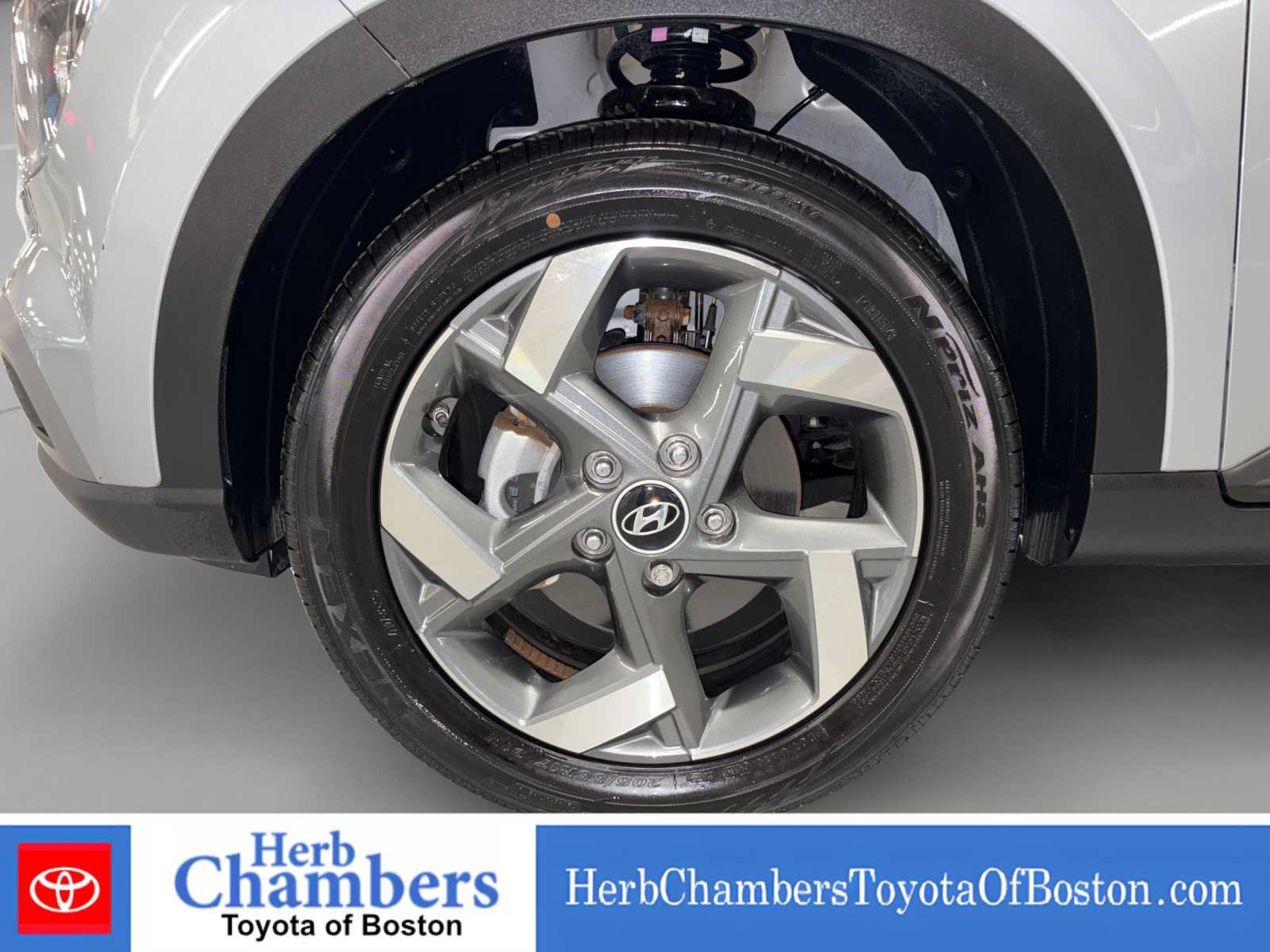 Used 2022 Hyundai Venue SEL w/ Cargo Package FWD image 8