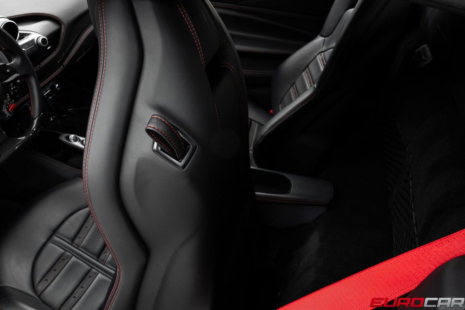 Used 2021 Ferrari F8 Tributo image 42