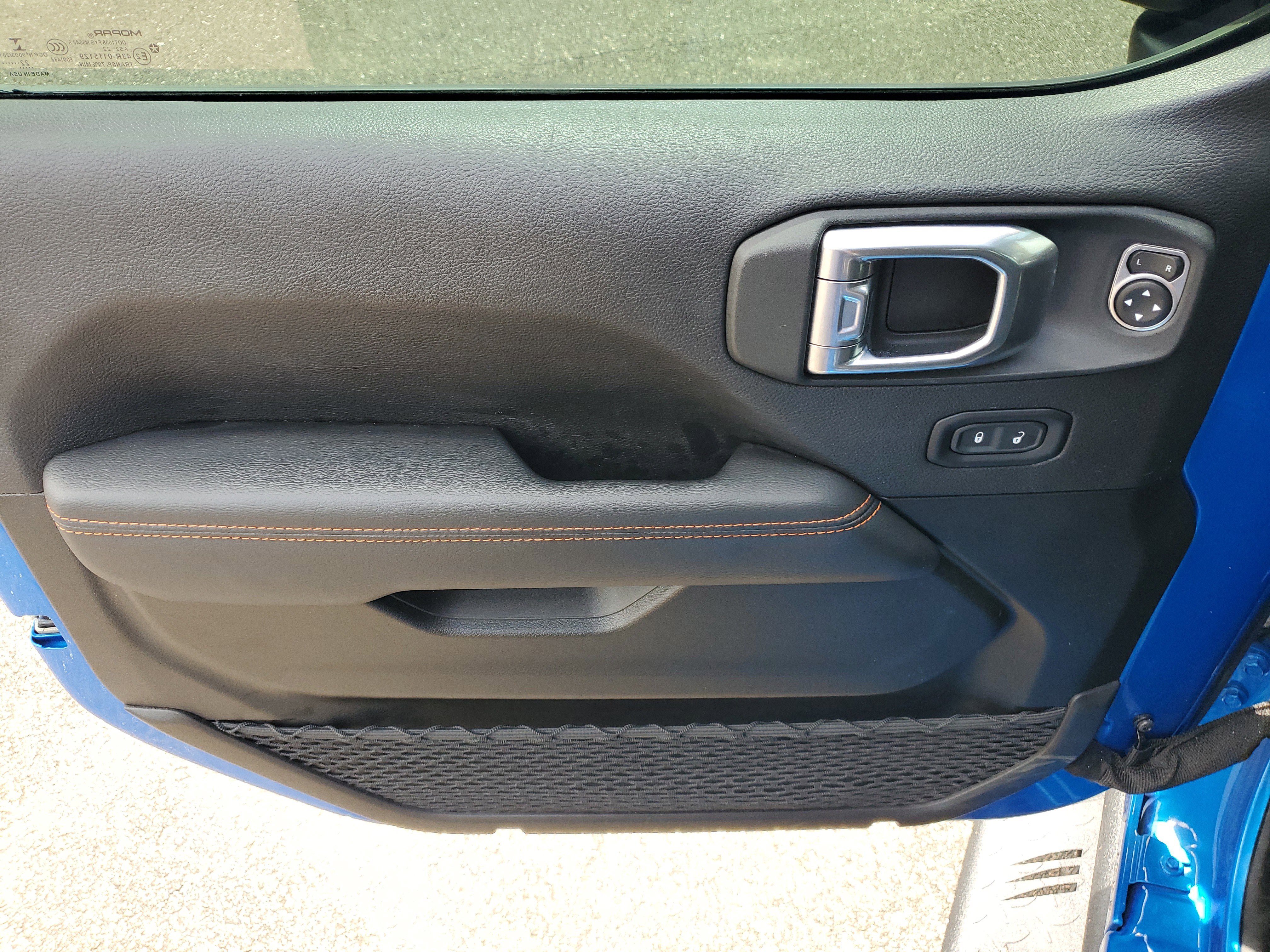 Used 2022 Jeep Gladiator Mojave w/ Trailer Tow Package image 23