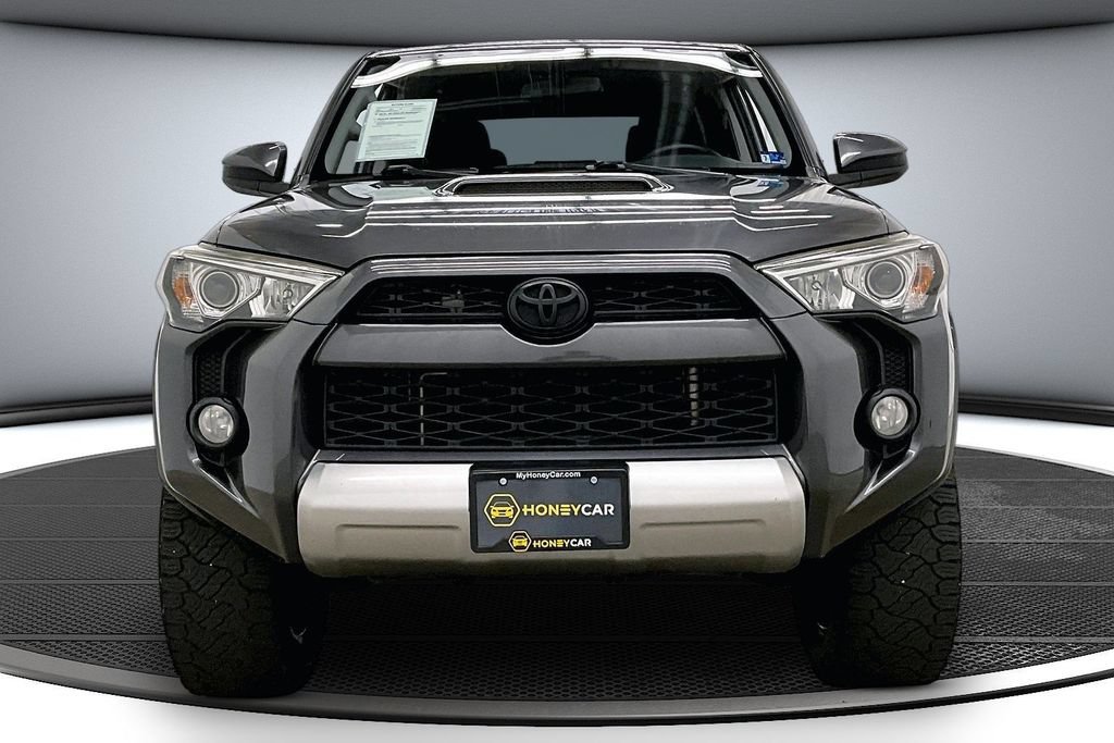 Used 2018 Toyota 4Runner TRD Off-Road AWD/4WD image 2