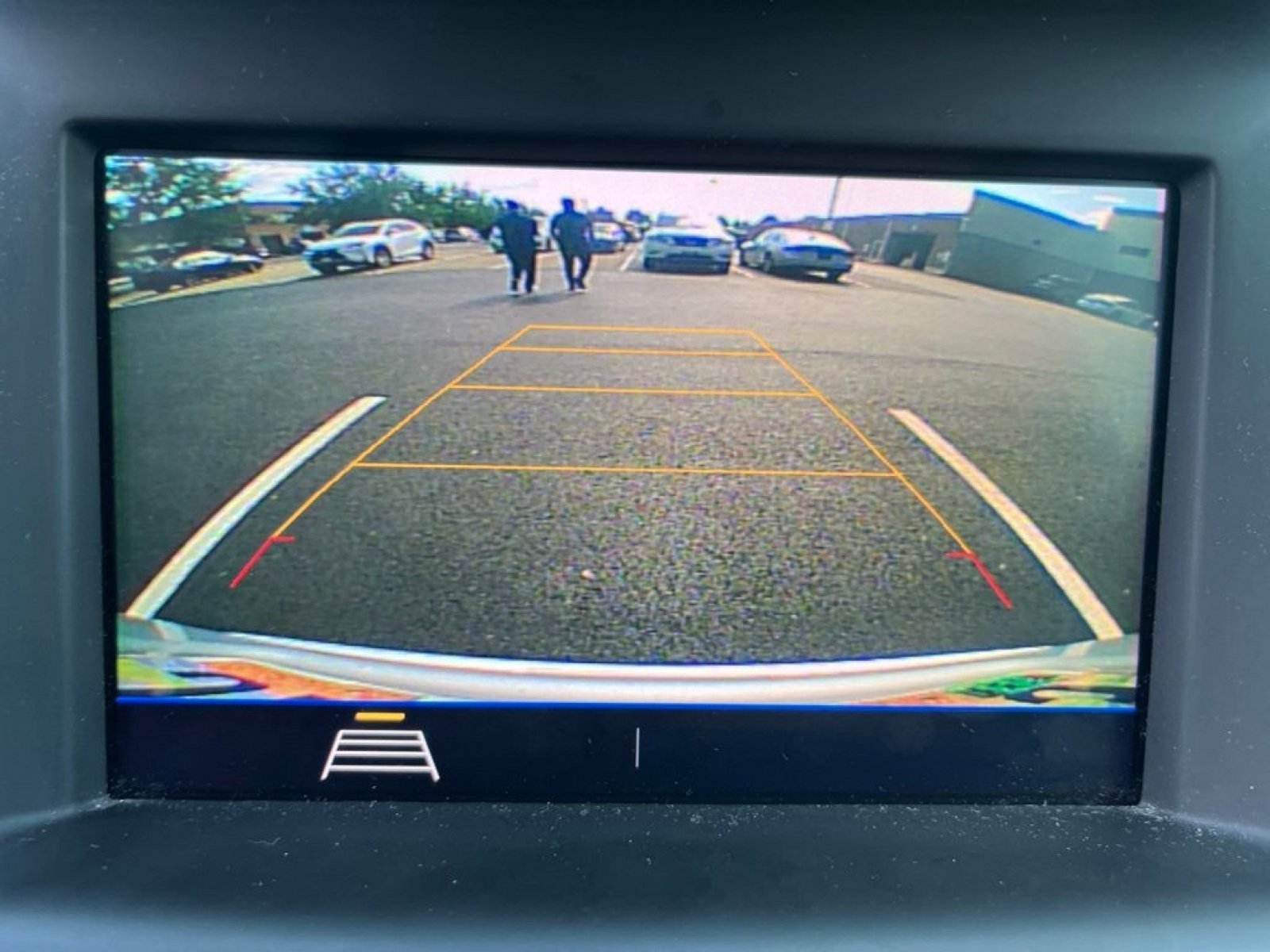 Used 2020 GMC Terrain SLE w/ Driver Convenience Package FWD image 7