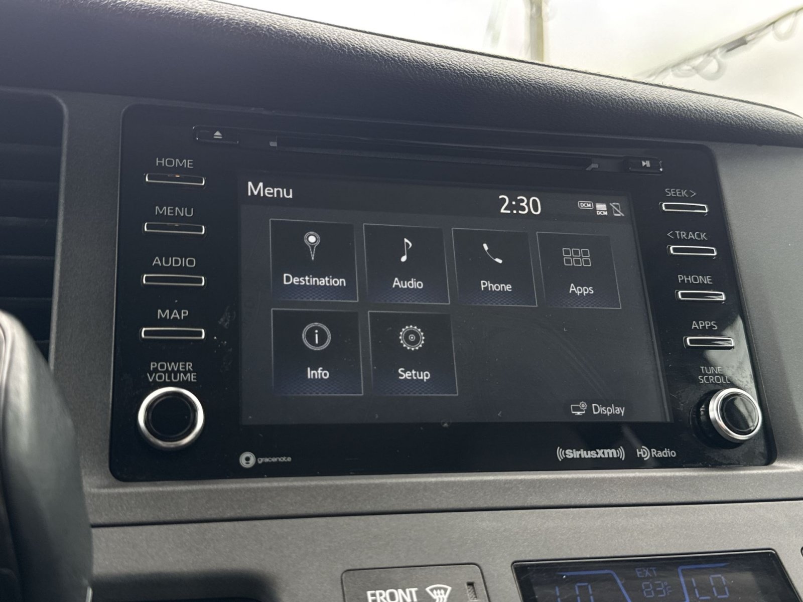 Used 2018 Toyota Sienna XLE Premium AWD/4WD image 19