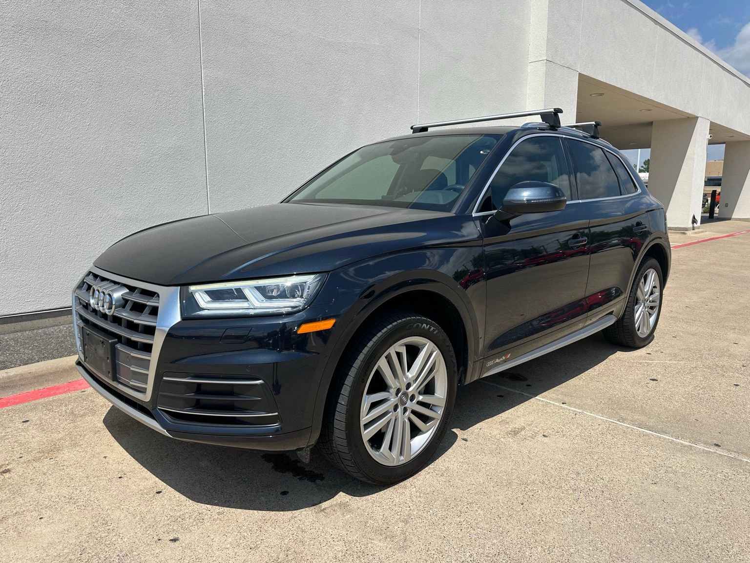 Used 2018 Audi Q5 2.0T Premium Plus w/ Premium Plus Package AWD/4WD image 3