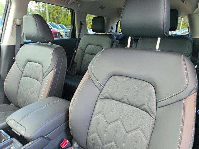 New 2026 Nissan Pathfinder Platinum FWD image 23